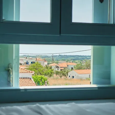 Maira Arch House * Ποταμός