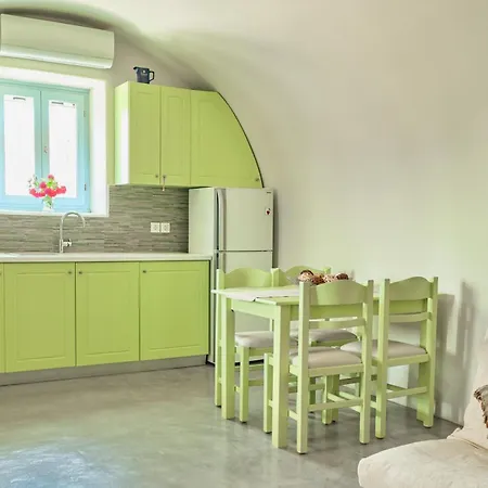 Maira Arch House * Ποταμός