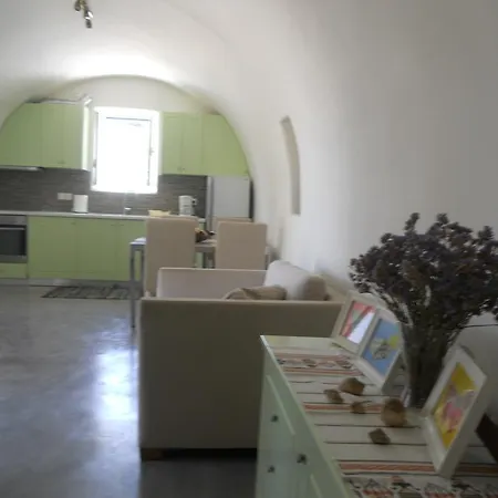 Holiday home Maira Arch House