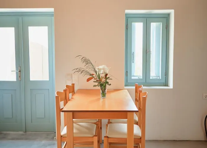 Maira Arch House * Potamos (Kythira)